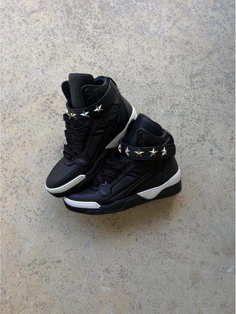 Givenchy Men's Black Trainer